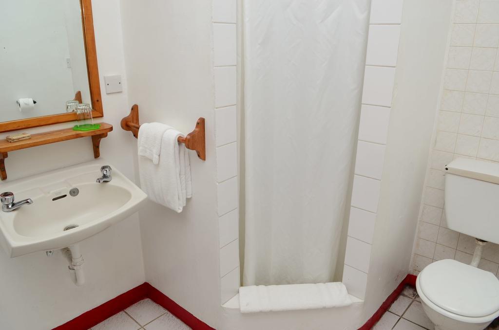 Anchorage Hotel, Whale Watch & Dive Center ロゾー 部屋 写真
