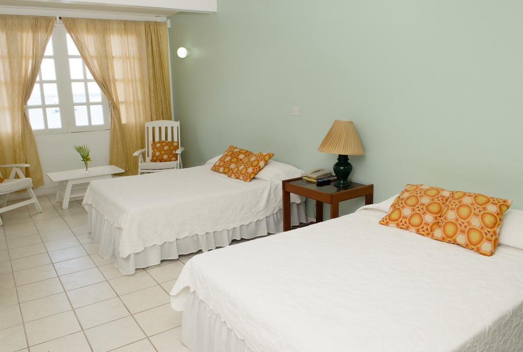 Anchorage Hotel, Whale Watch & Dive Center ロゾー 部屋 写真